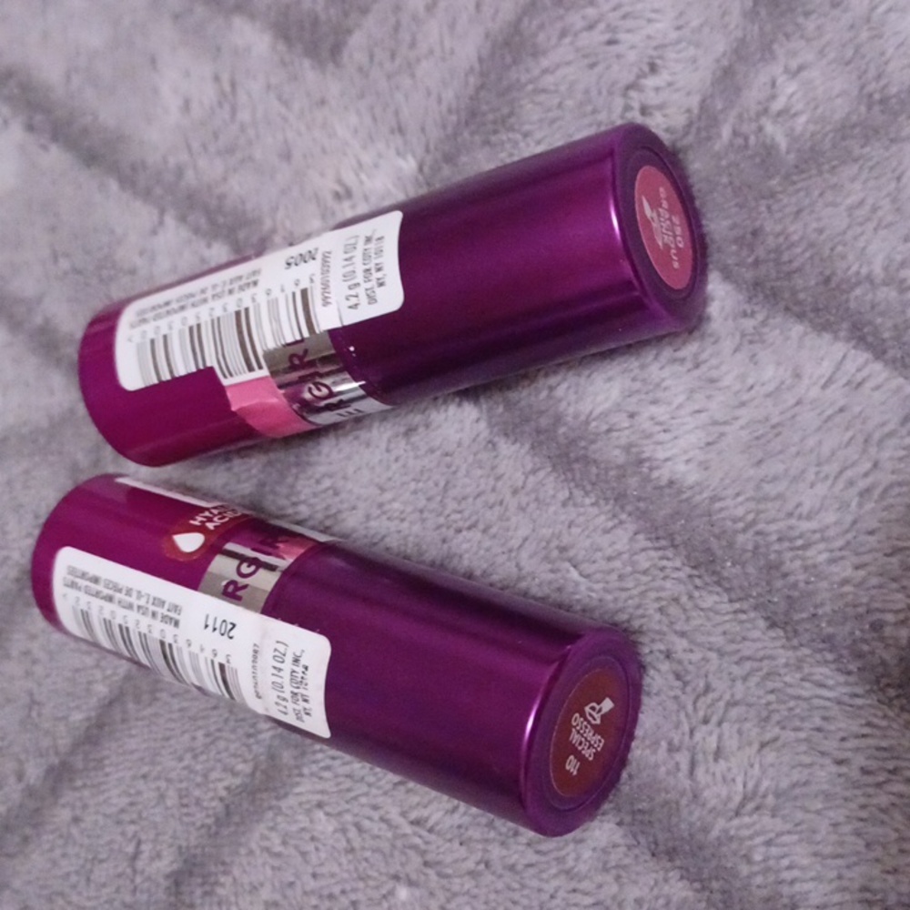 Cover girl  simply ageless lipstick duo